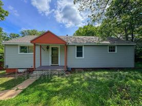 2727 S Vermont Ave - Photo 1 of 1