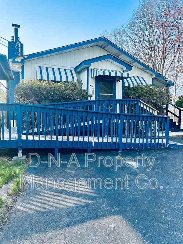 1228 Allegheny Dr #2 - Photo 2 of 10