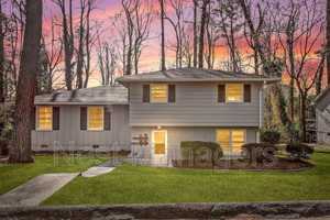 featured image of 1401 Briarcliff Dr #B