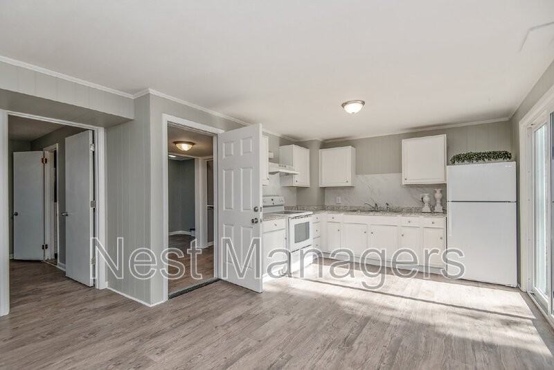 1401 Briarcliff Dr #B - Photo 7 of 15