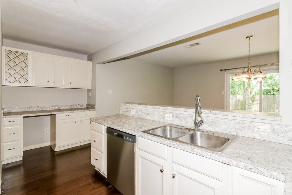 11611 Duane St - Photo 7 of 16