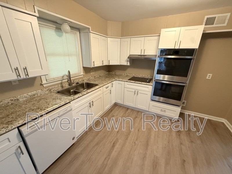 3641 Gillie St - Photo 3 of 18