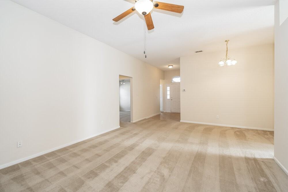 2452 Willowbend Dr - Photo 2 of 14