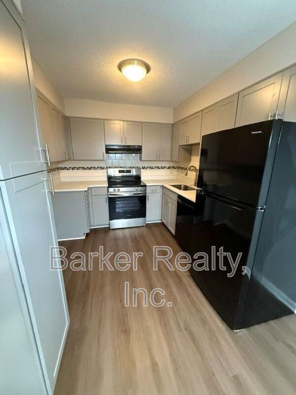 205 E Ransom St #3D - Photo 4 of 9