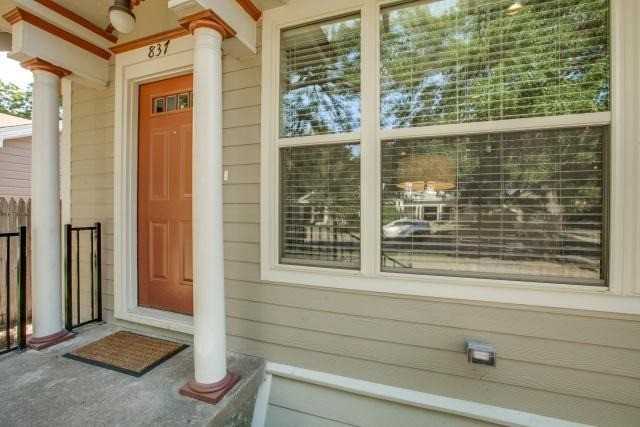 837 Woodlawn Ave - Photo 4 of 23