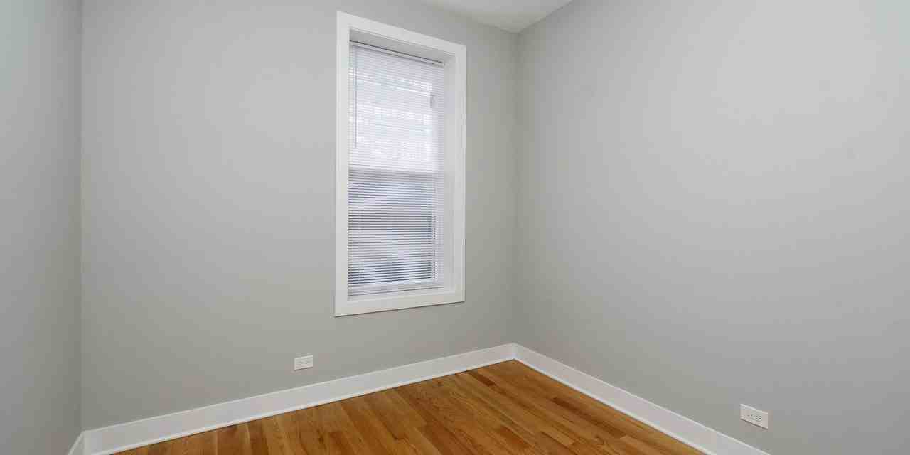 2125 W Chicago Ave - Photo 6 of 13
