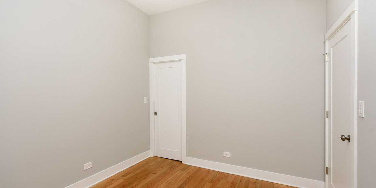2125 W Chicago Ave - Photo 7 of 13