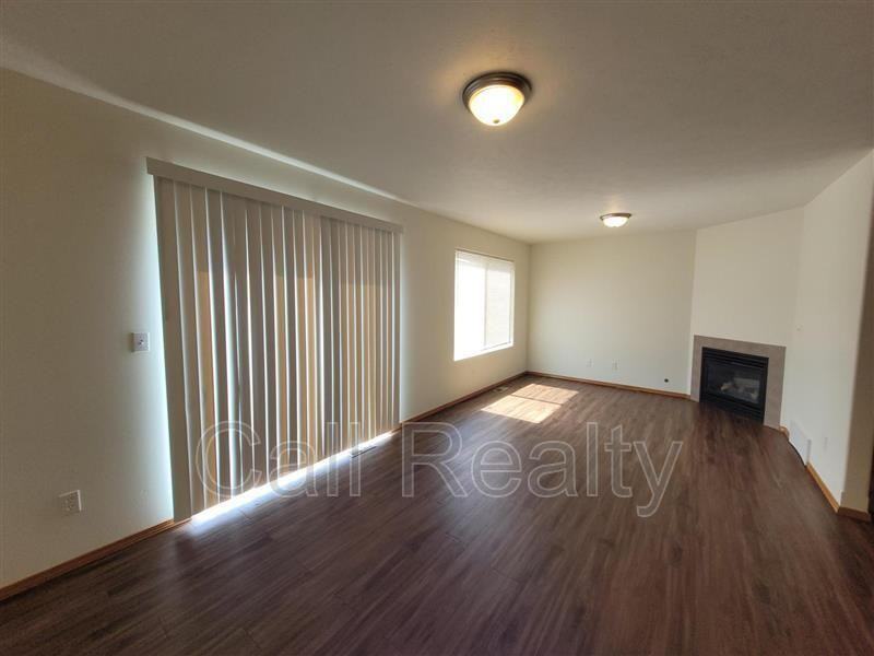 18714 E Augusta Ct - Photo 3 of 11