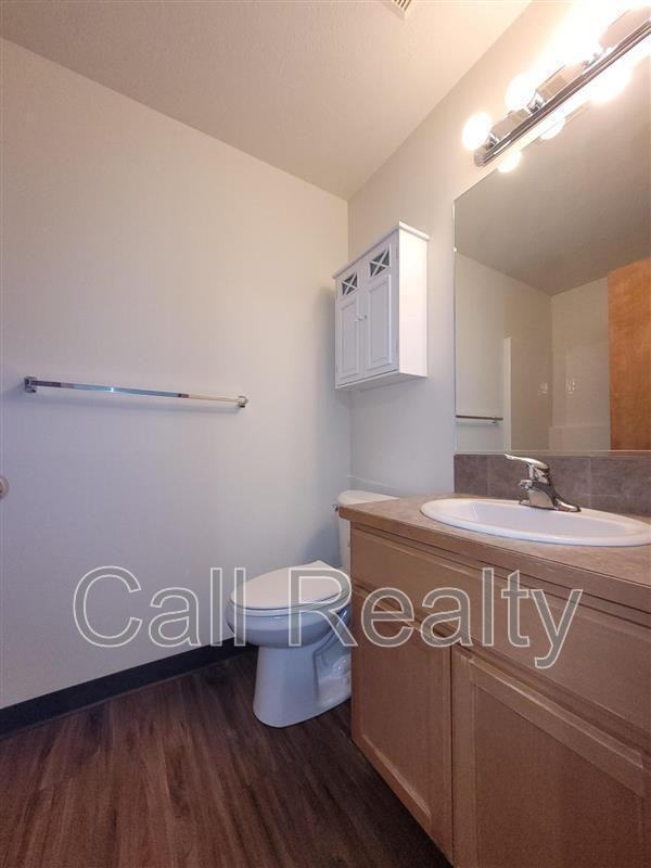 18714 E Augusta Ct - Photo 5 of 11