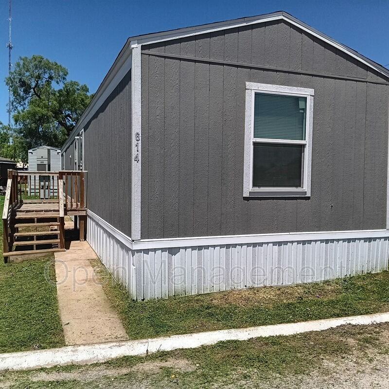 2501 Martin Luther King Blvd - Photo 2 of 12
