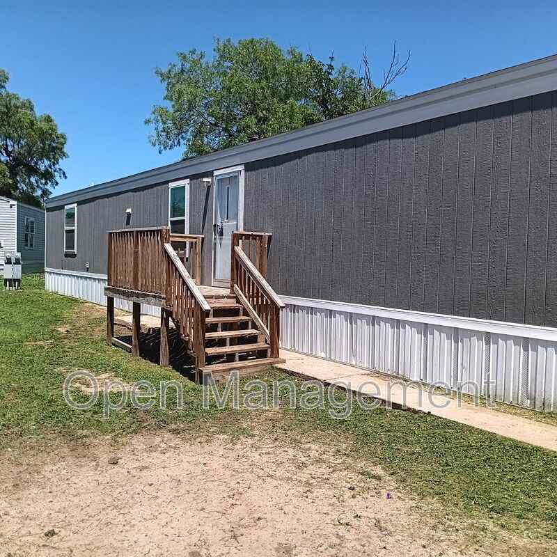 2501 Martin Luther King Blvd - Photo 3 of 12