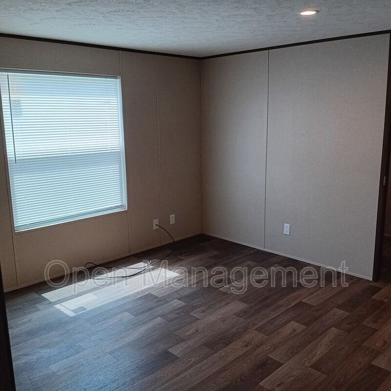 2501 Martin Luther King Blvd - Photo 7 of 12