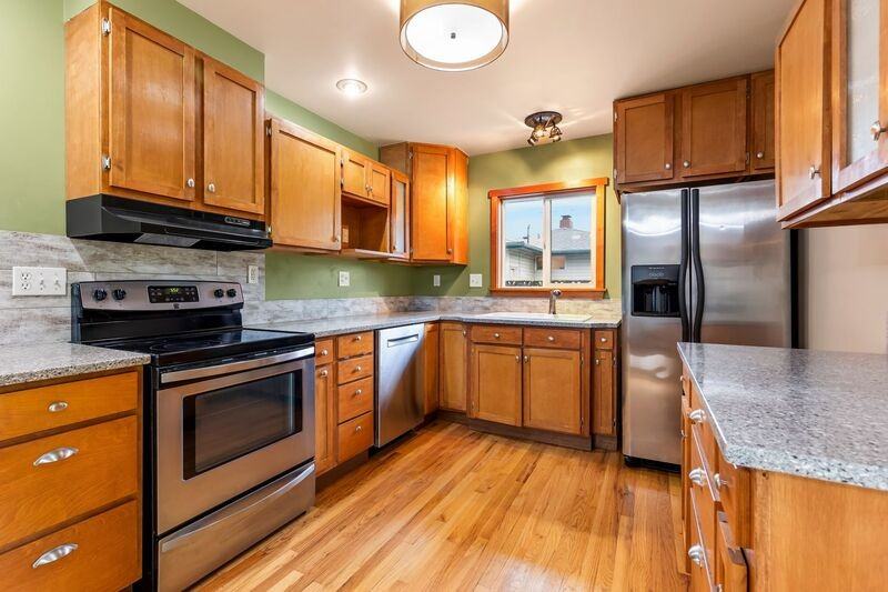 12507 Ne Knott St - Photo 2 of 26