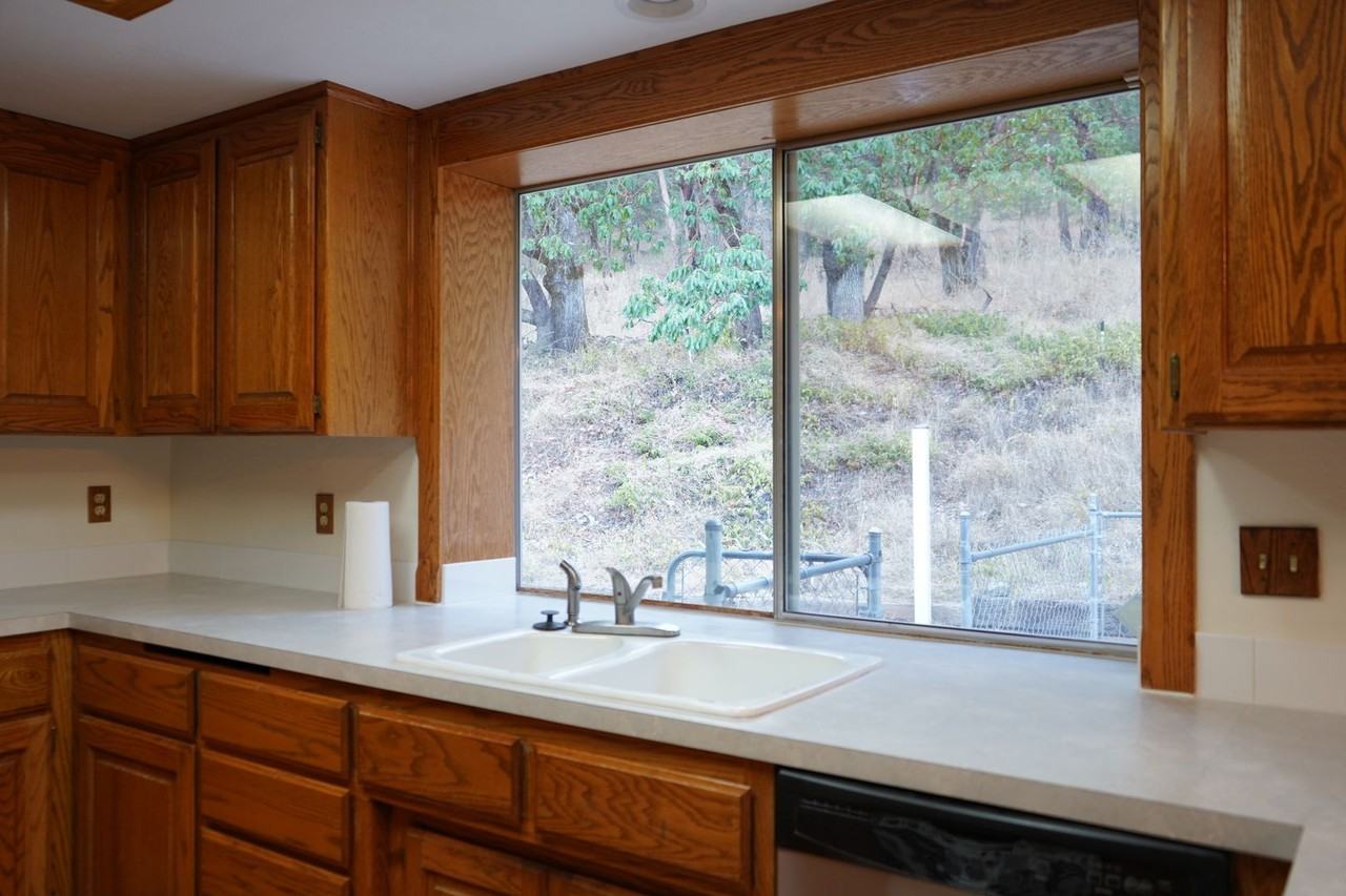 376 Rancho Vista Dr - Photo 4 of 14