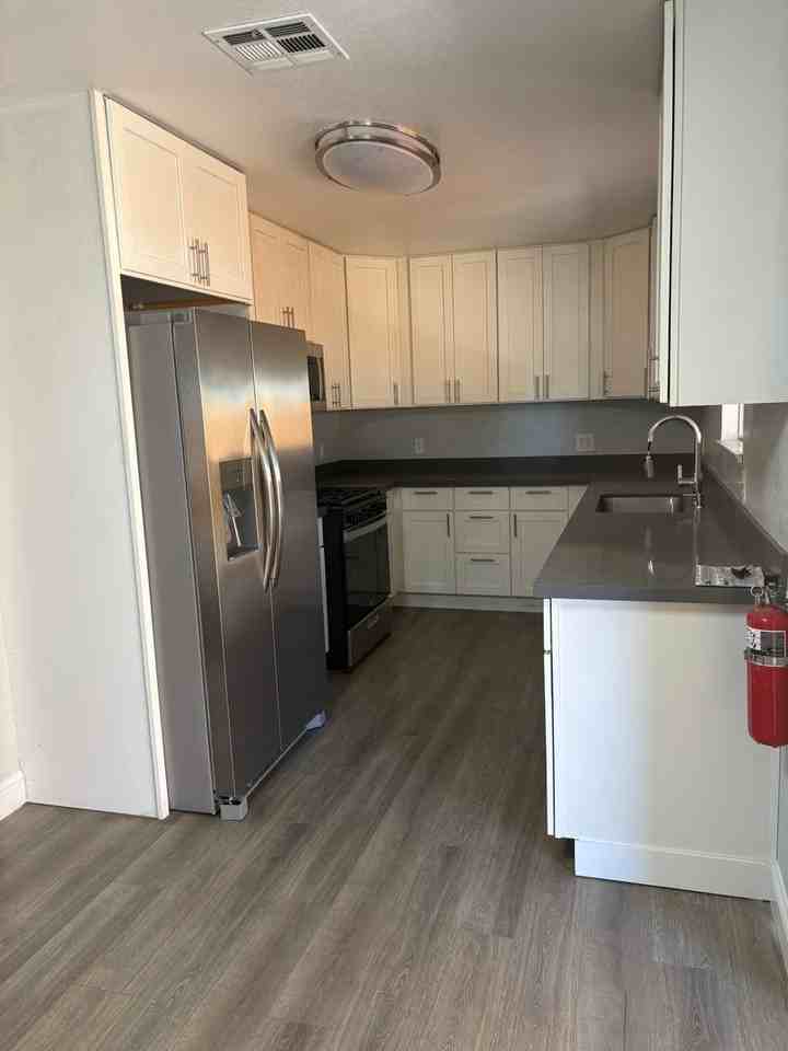 336 1st St - Photo 2 of 6