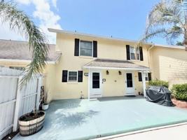 featured image of 1355 Villa Ln