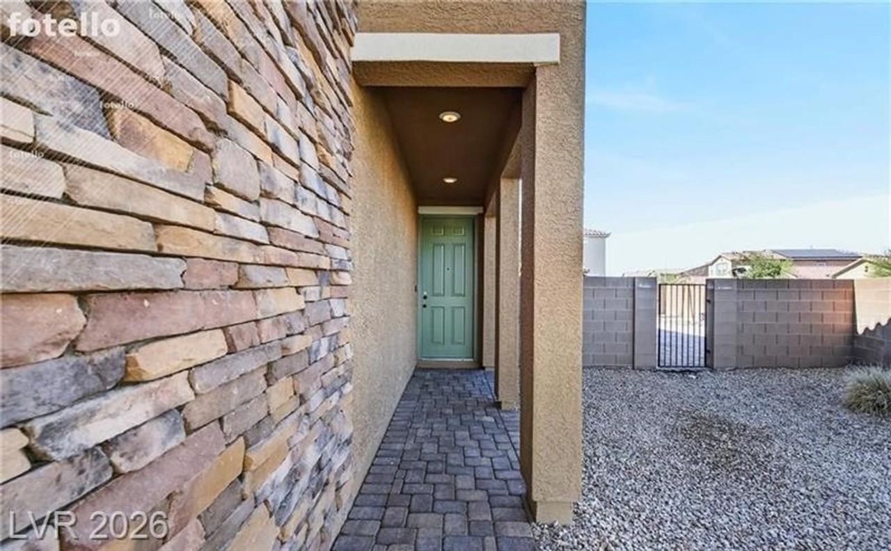 7035 Toll Mountain St - Photo 2 of 36