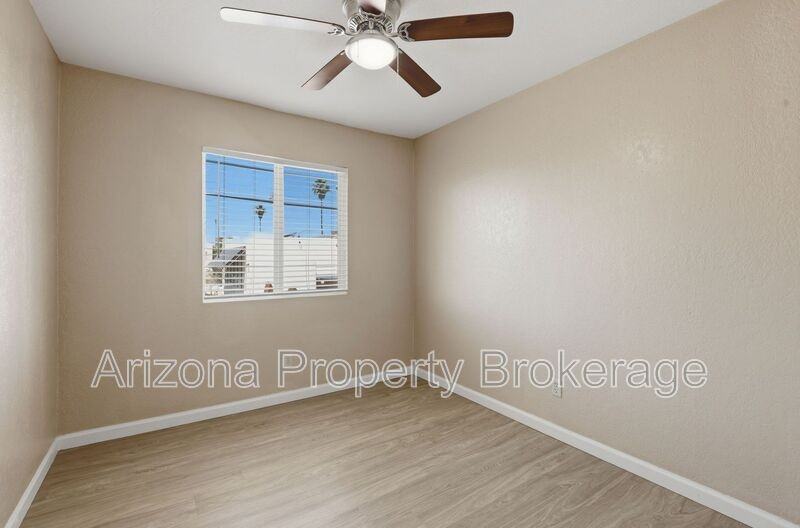 607 W Rio Salado Pkwy #205 - Photo 5 of 23