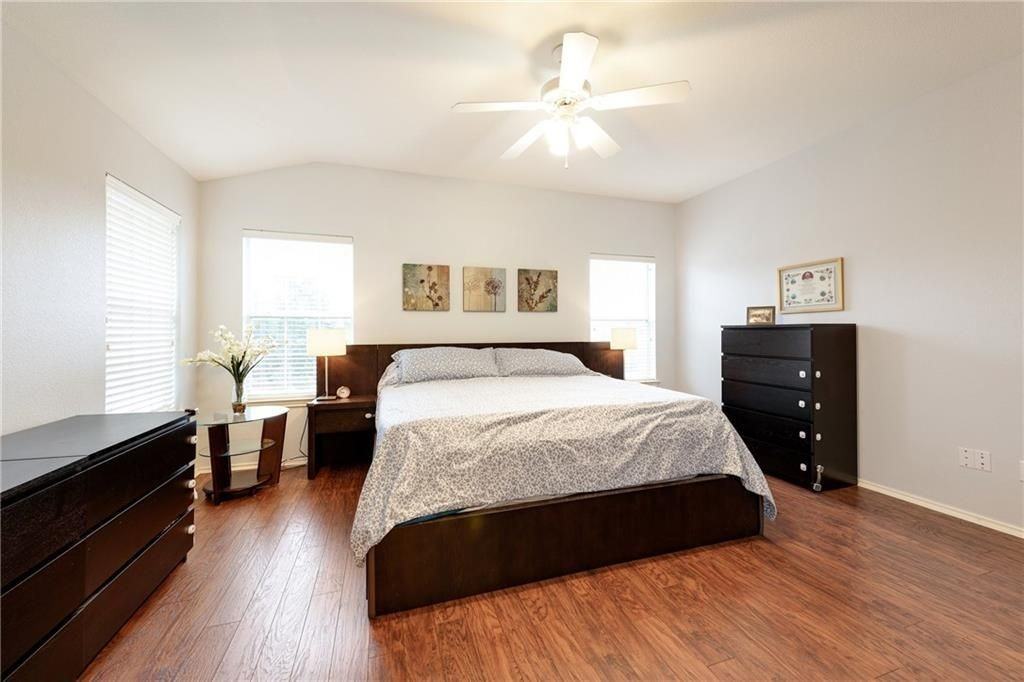 10717 Kilkee Cv - Photo 3 of 36