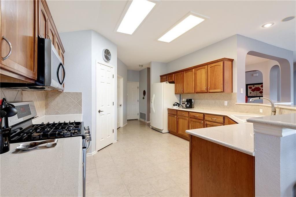 10717 Kilkee Cv - Photo 7 of 36