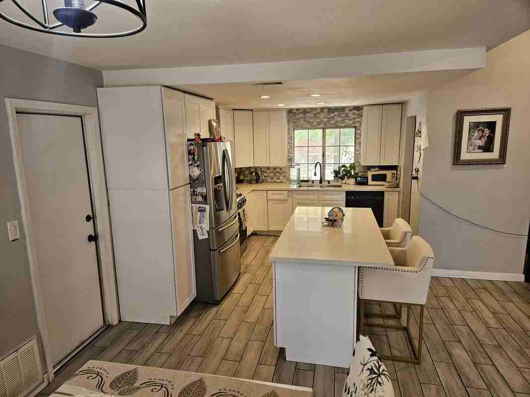 40266 Ronar St - Photo 2 of 19
