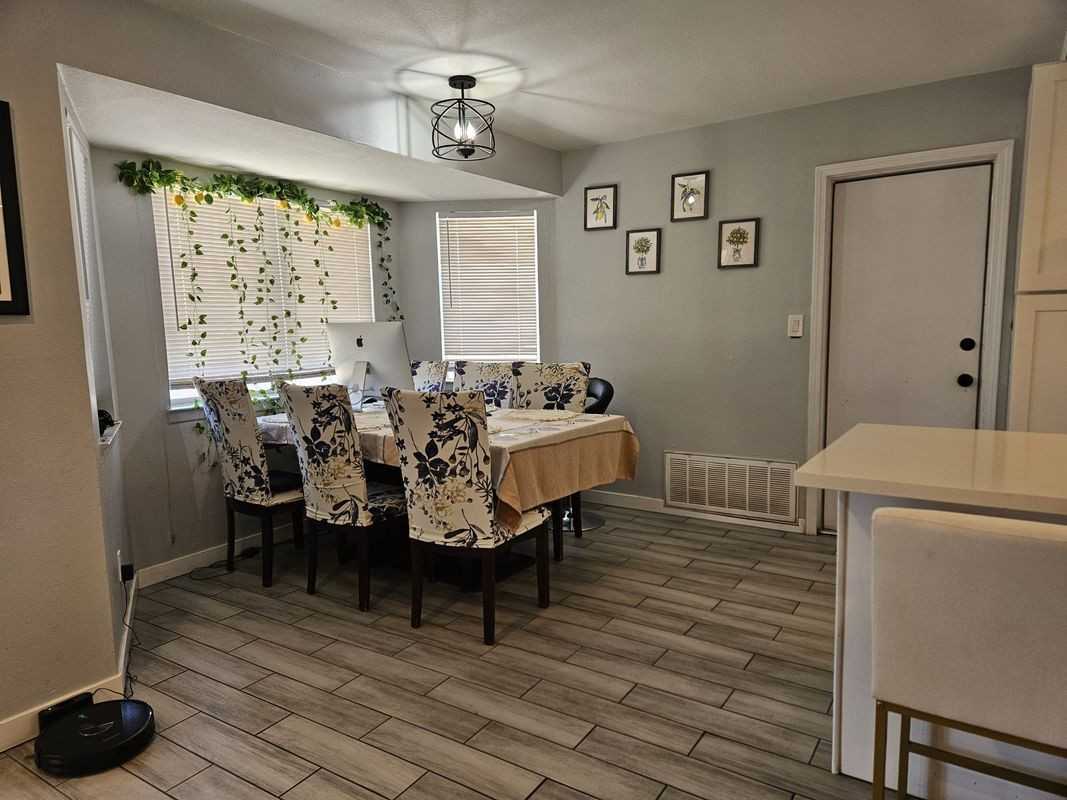40266 Ronar St - Photo 3 of 19