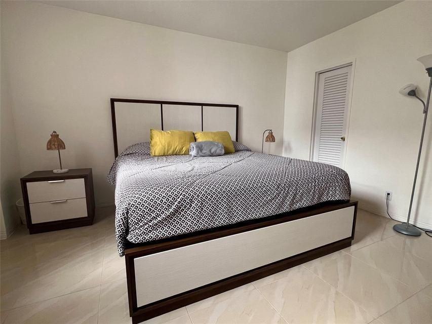4250 Galt Ocean Dr ##7k - Photo 7 of 15