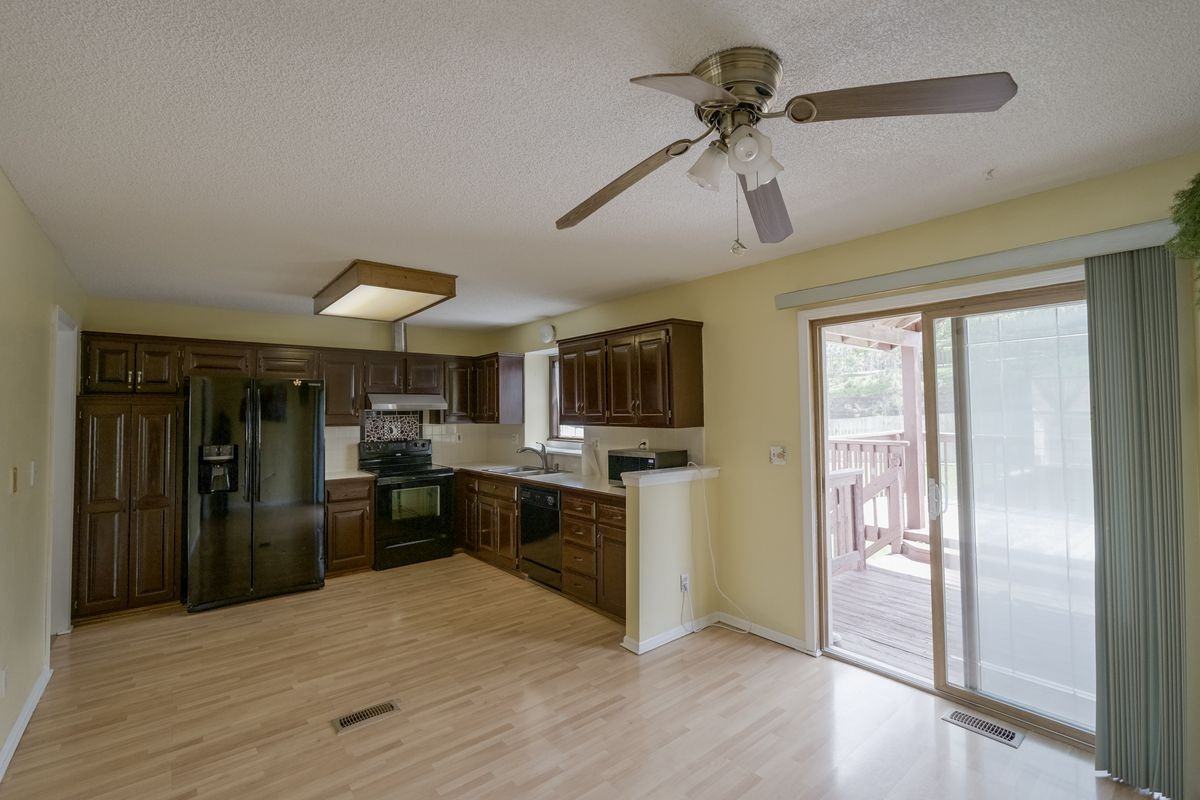 10725 Cleveland Ave - Photo 5 of 15