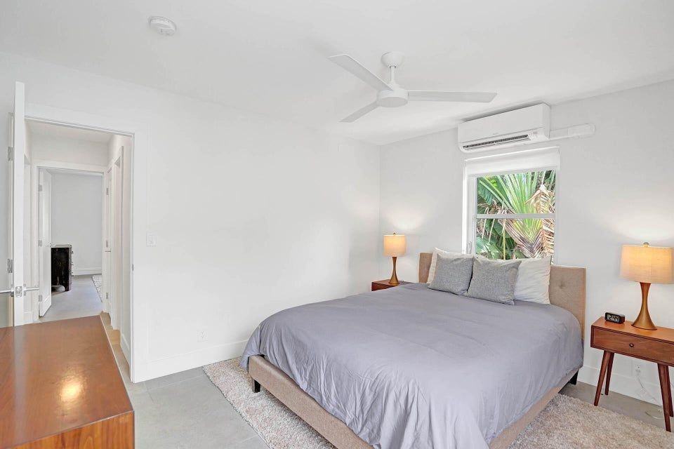 625 Ne 13th Ave ##02 - Photo 4 of 13