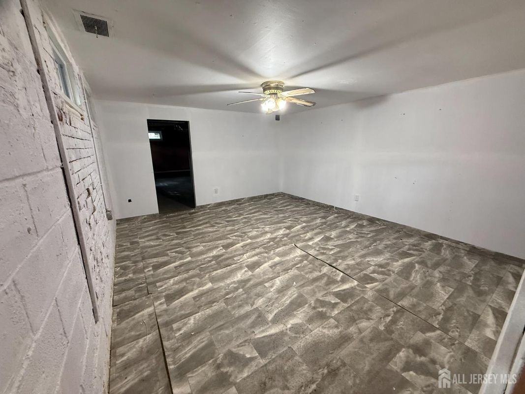 332 Ernston Rd - Photo 4 of 11