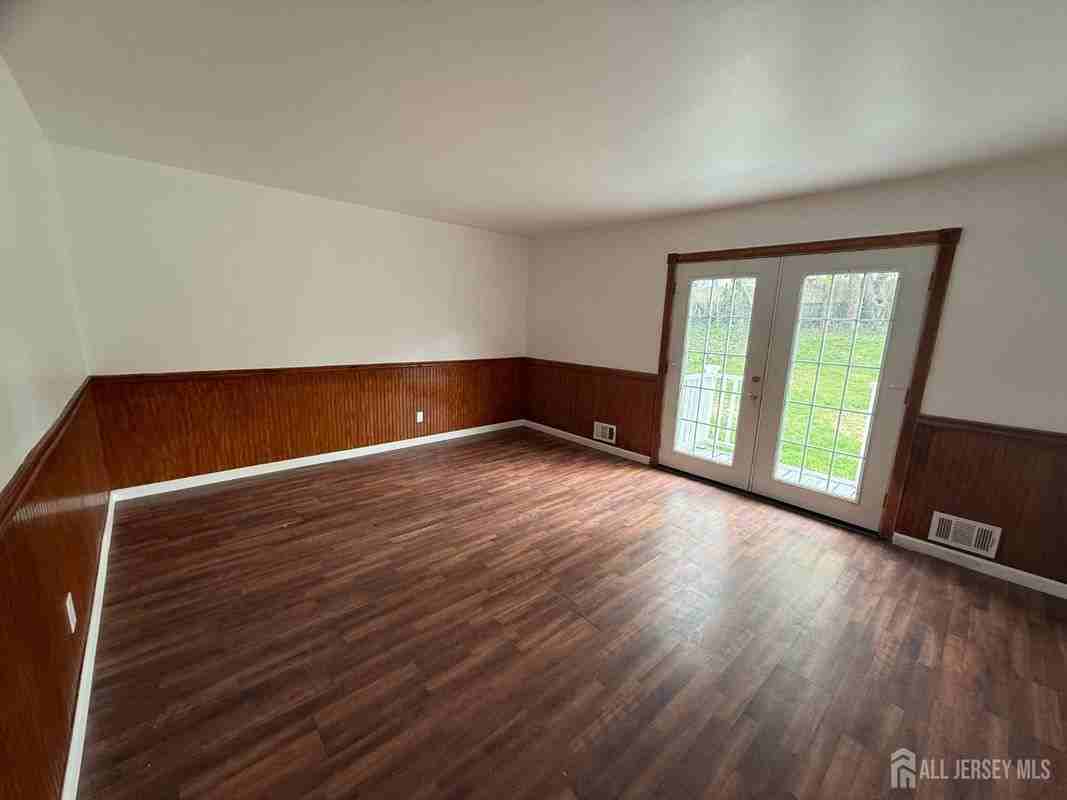 332 Ernston Rd - Photo 5 of 11