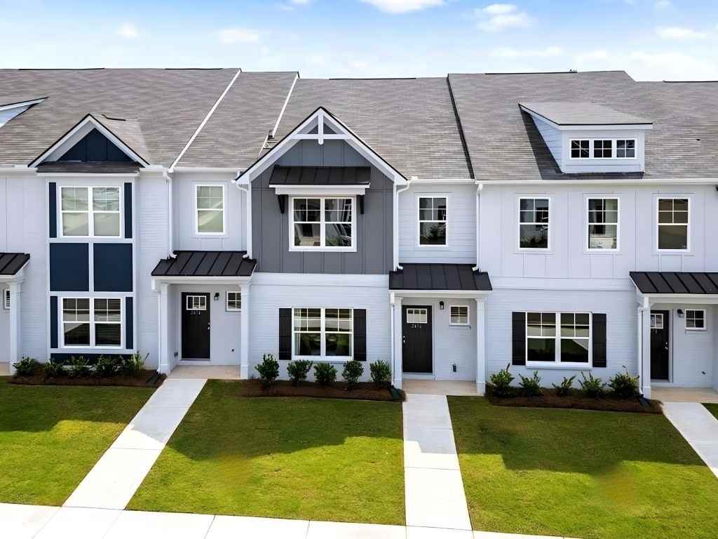 2048 Woodbine Wy - Photo 7 of 12
