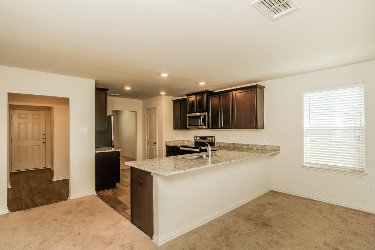 11910 Nucio Rdg - Photo 7 of 18