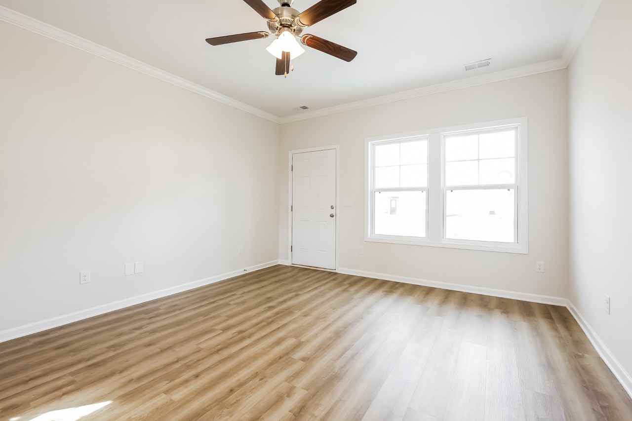 151 Highland Park Ct - Photo 5 of 17