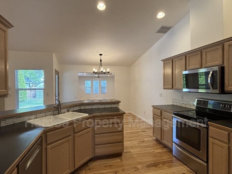 2354 E Mugo St - Photo 4 of 27