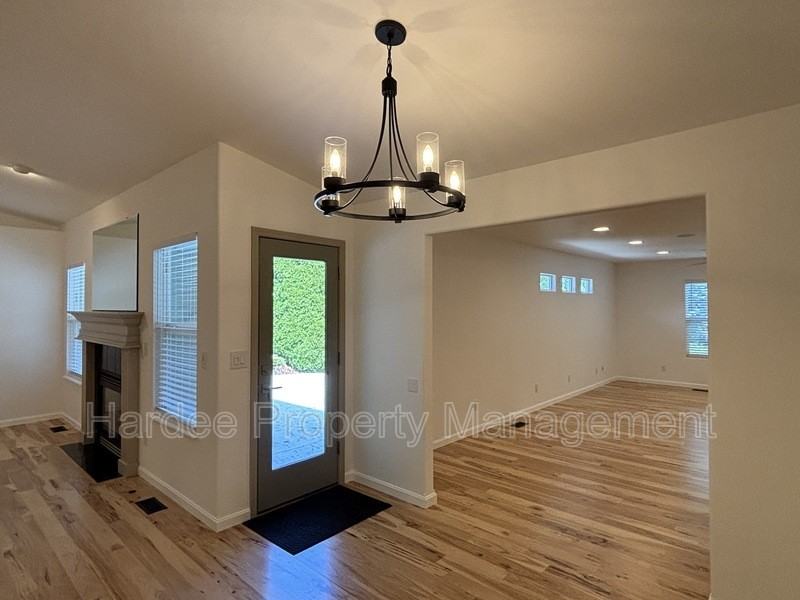 2354 E Mugo St - Photo 5 of 27