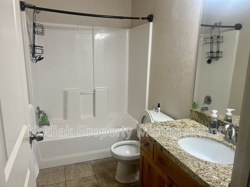 11114 S Aspen Gate Ct - Photo 5 of 19