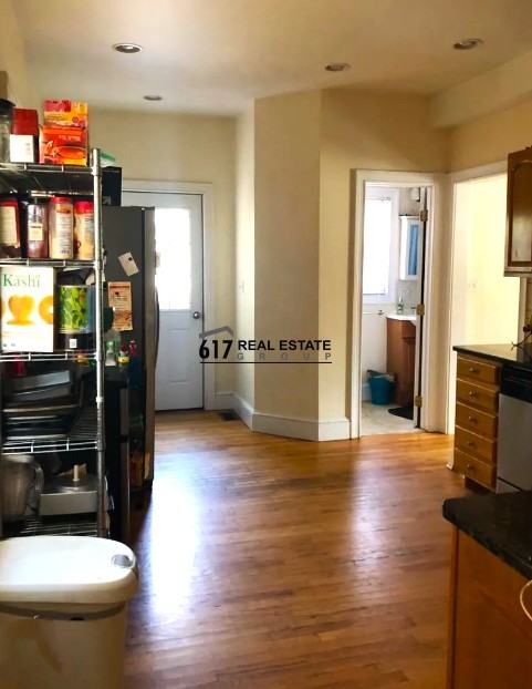 34 Brentwood St - Photo 2 of 9