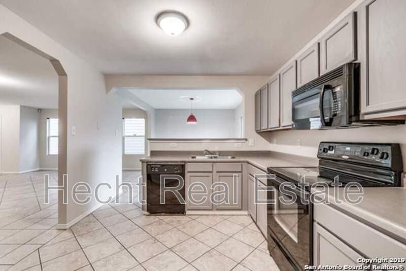 210 Mallow Grv - Photo 2 of 10