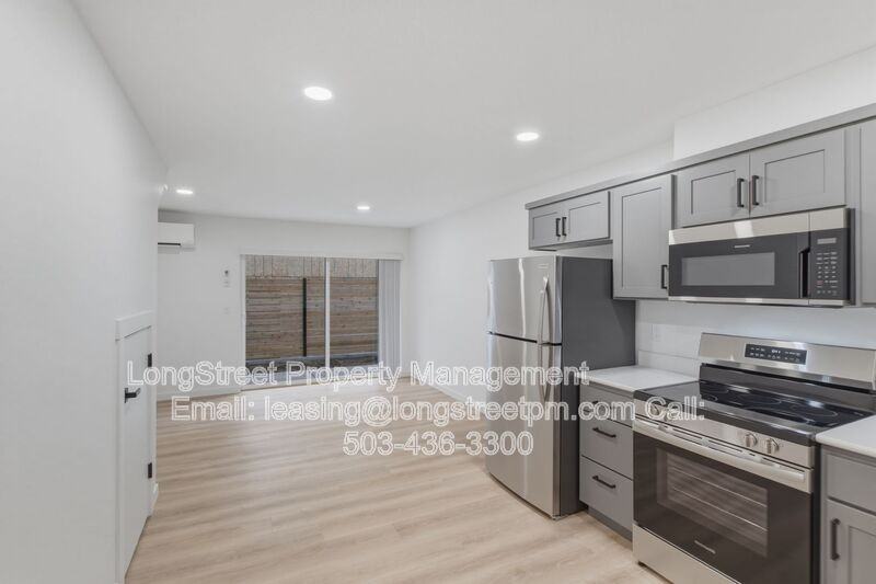 806 S 19th St - Photo 3 of 33