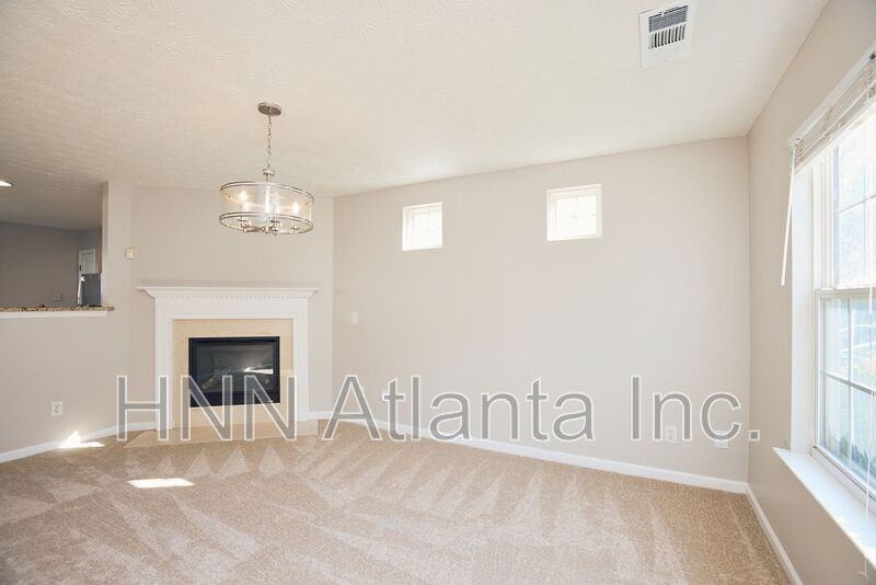 121 Oak Grove Pl - Photo 2 of 18