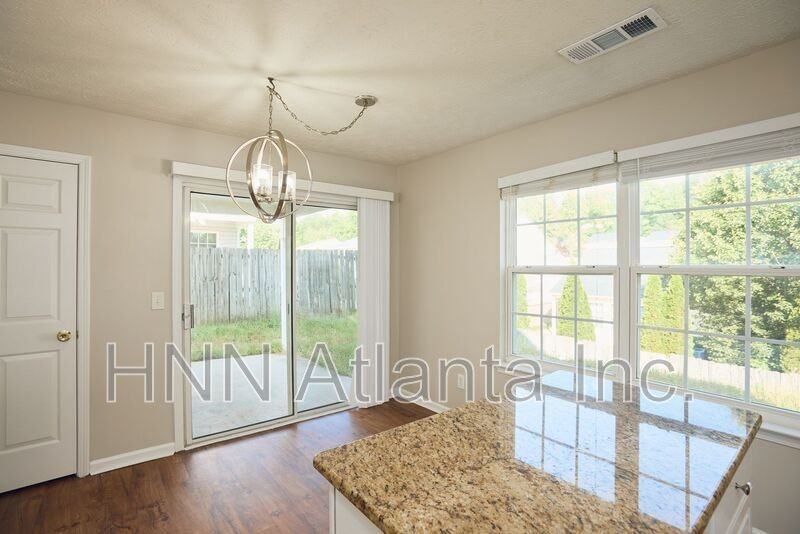 121 Oak Grove Pl - Photo 6 of 18