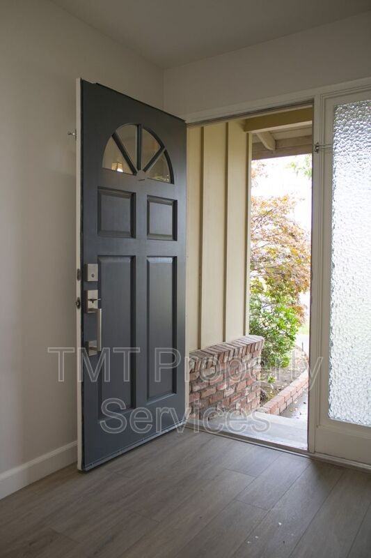 6940 Mcquillan Cir - Photo 4 of 27