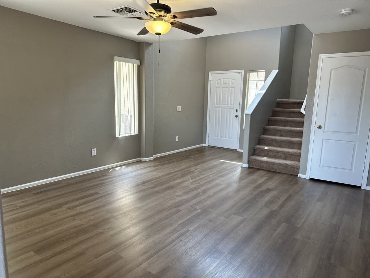 1028 E Dragon Fly Rd - Photo 4 of 24