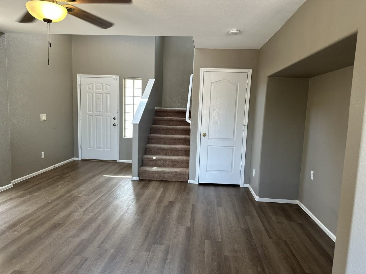 1028 E Dragon Fly Rd - Photo 5 of 24