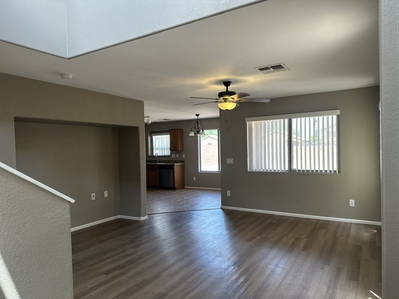1028 E Dragon Fly Rd - Photo 7 of 24