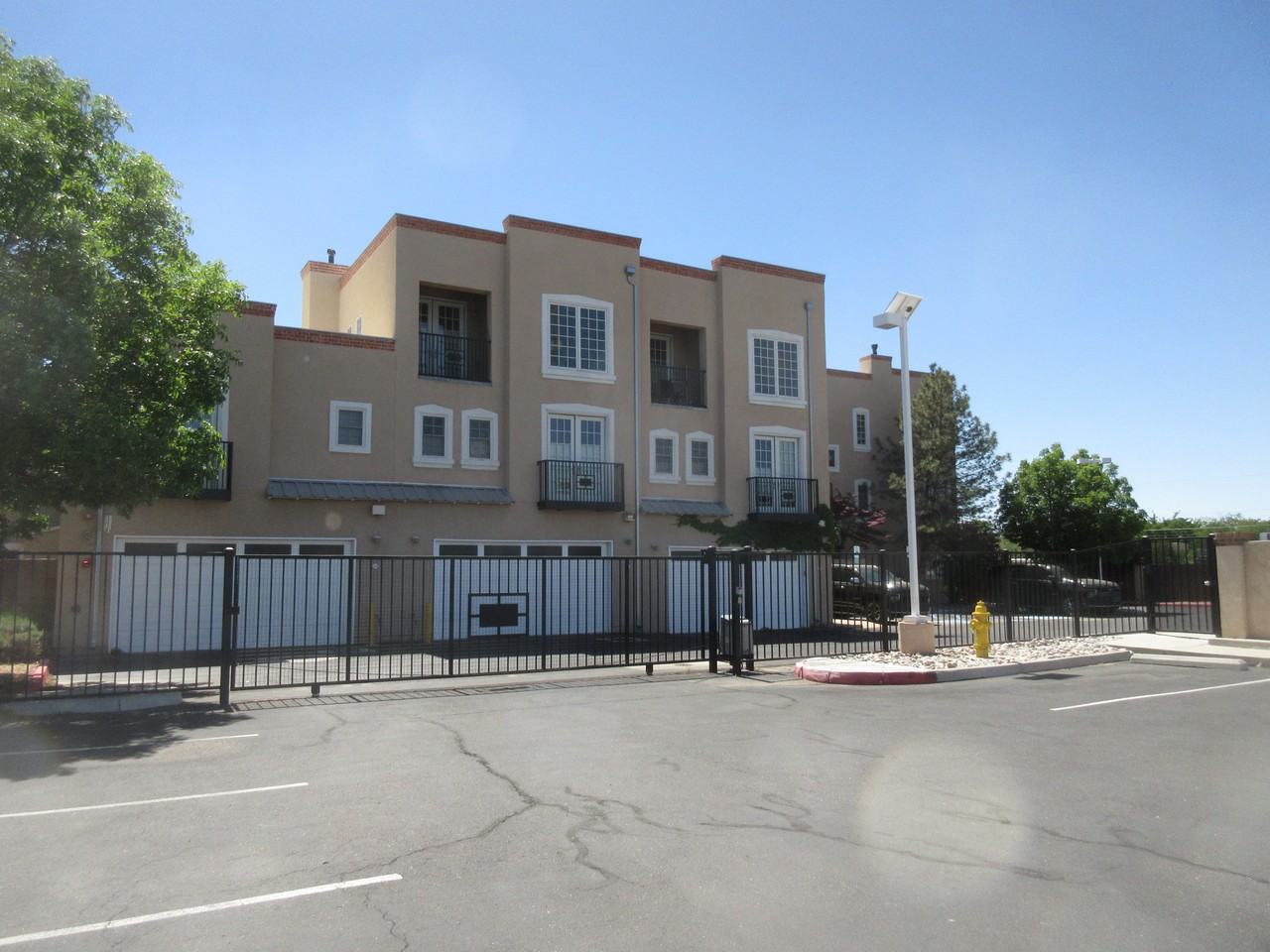 1900 Central Ave Nw ##Sw - Photo 2 of 30