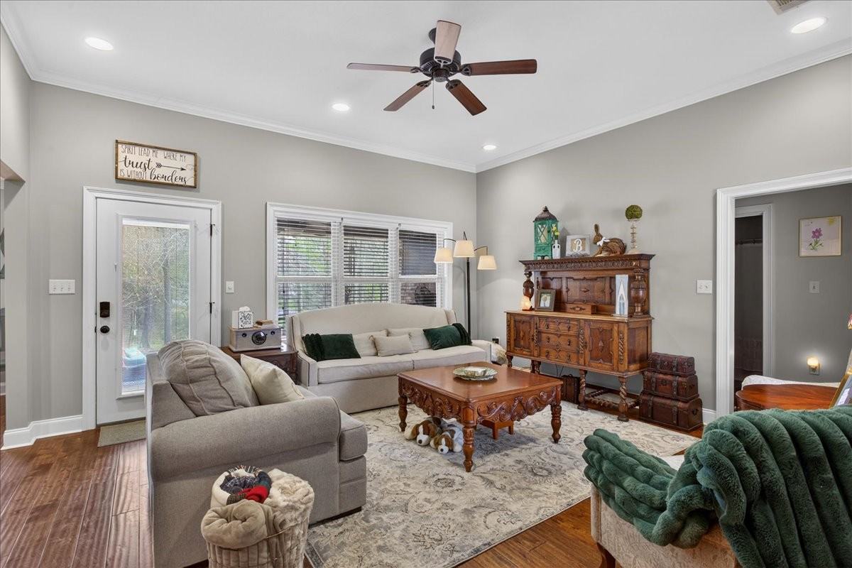 130 Boulder Dr - Photo 2 of 24