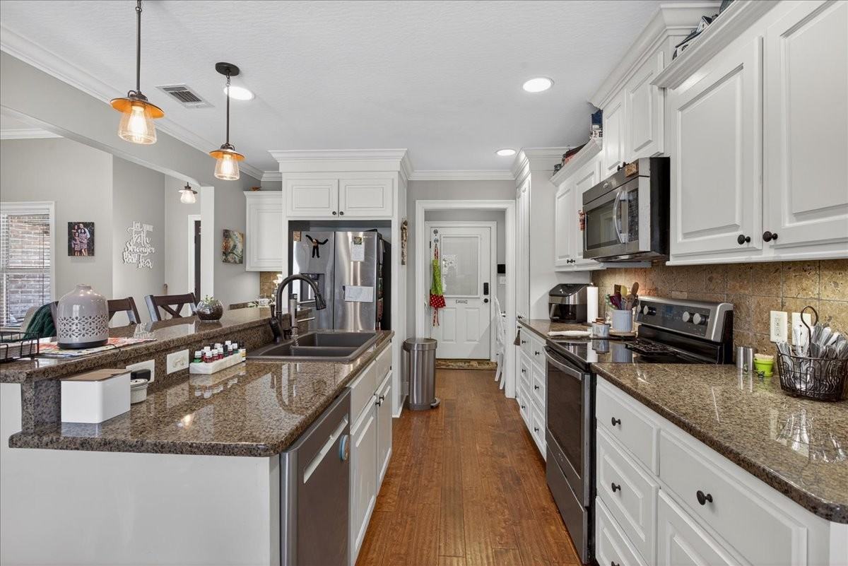 130 Boulder Dr - Photo 4 of 24