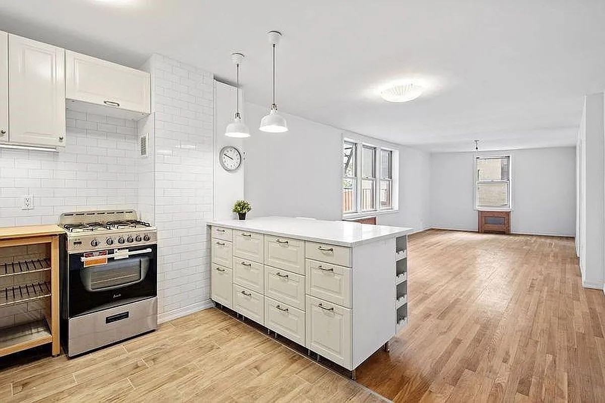 1625 Emmons Ave - Photo 2 of 6